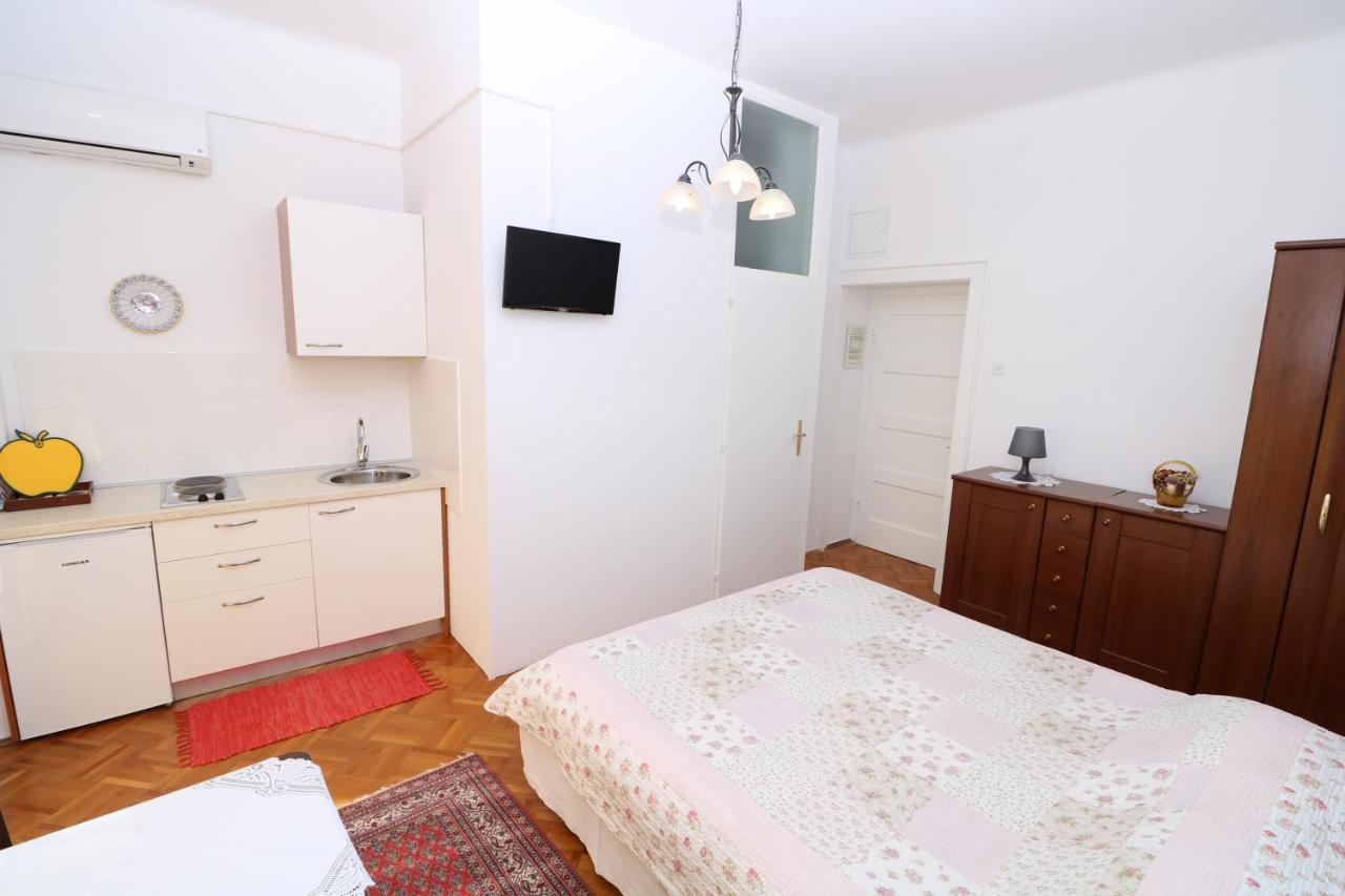 Studio Apartments Cavrak With Terrace Baška Extérieur photo
