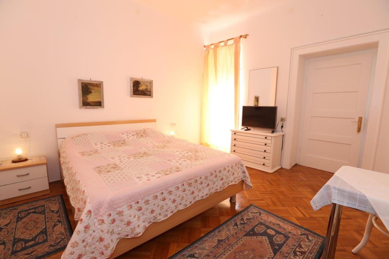 Studio Apartments Cavrak With Terrace Baška Extérieur photo