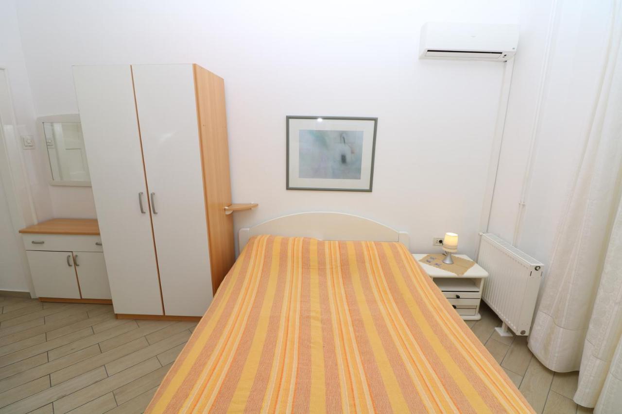 Studio Apartments Cavrak With Terrace Baška Extérieur photo