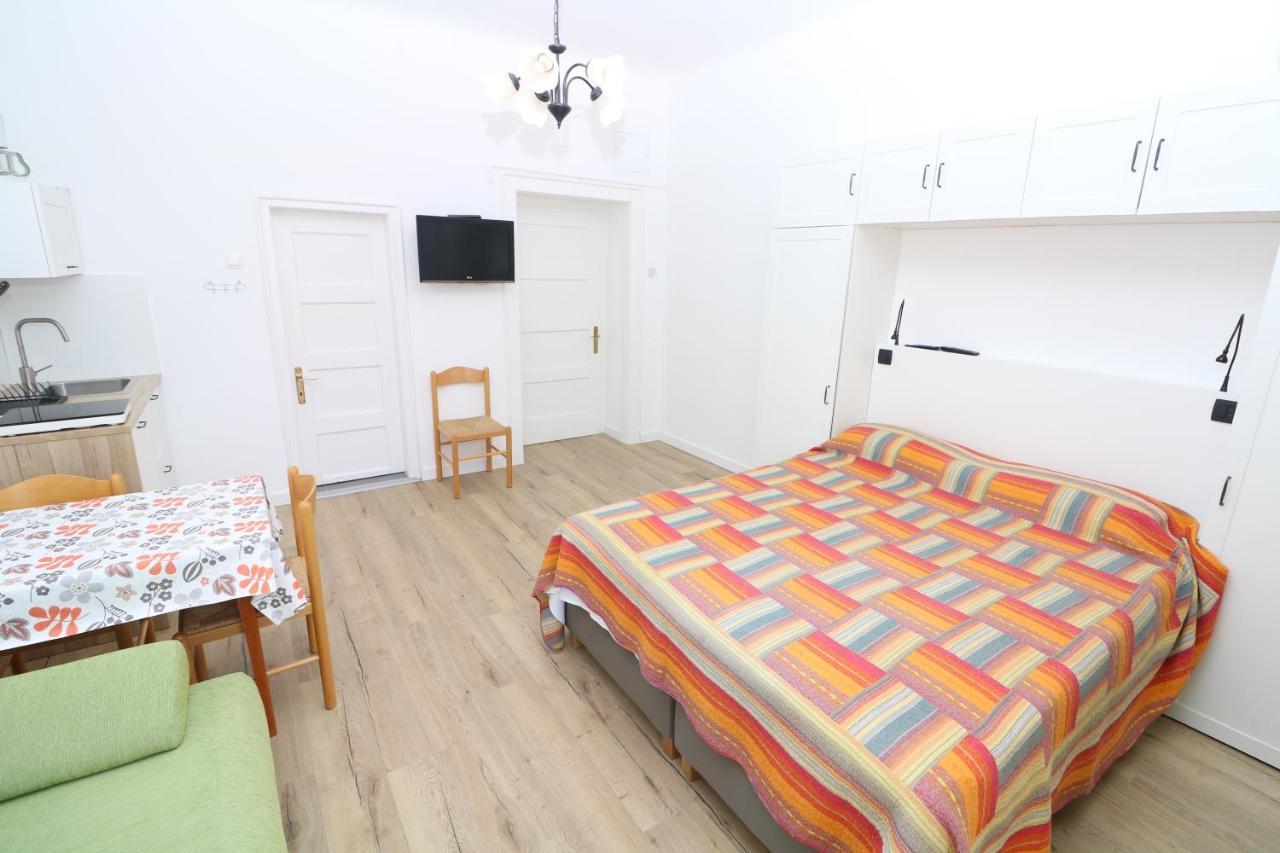 Studio Apartments Cavrak With Terrace Baška Extérieur photo