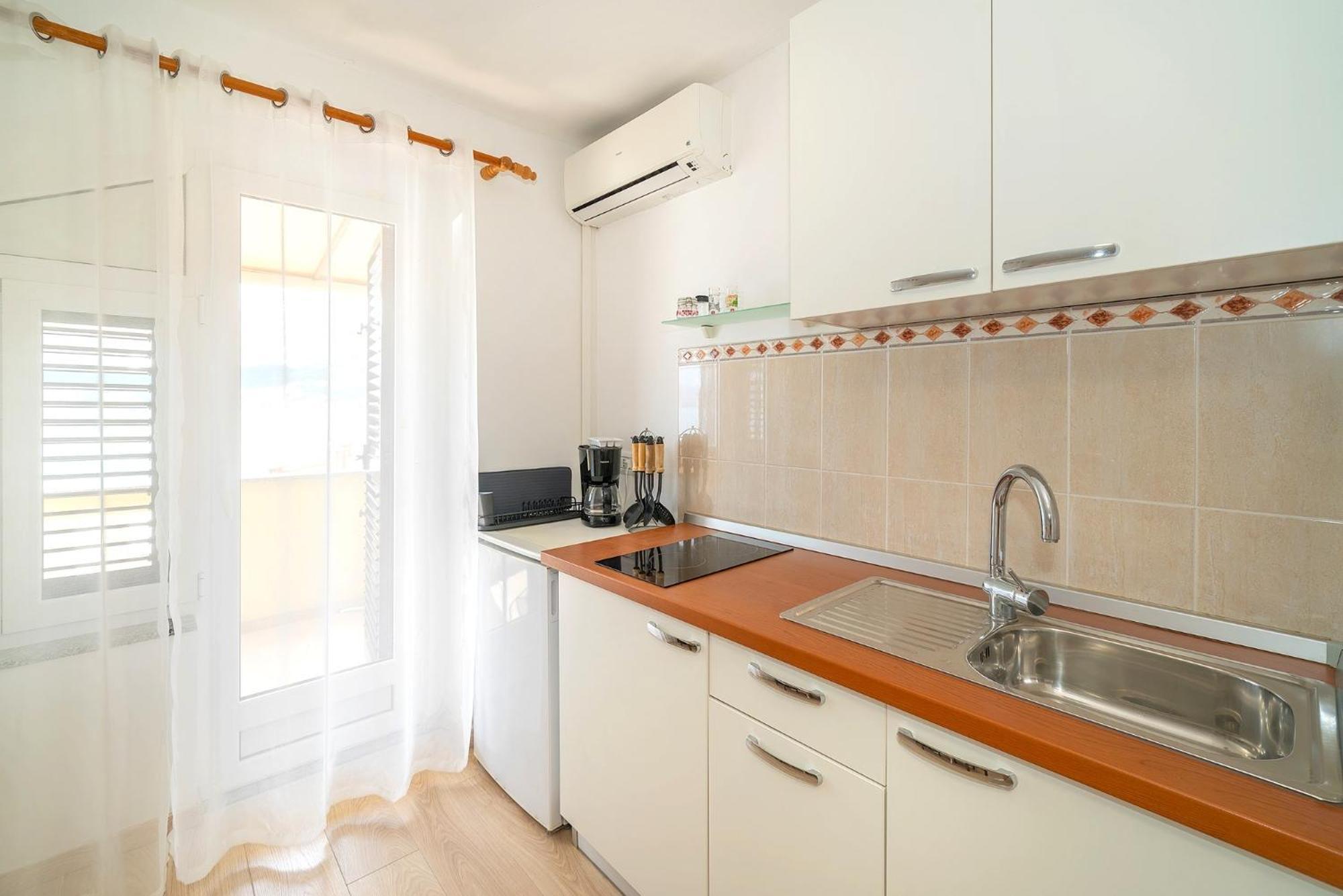 Studio Apartments Cavrak With Terrace Baška Extérieur photo
