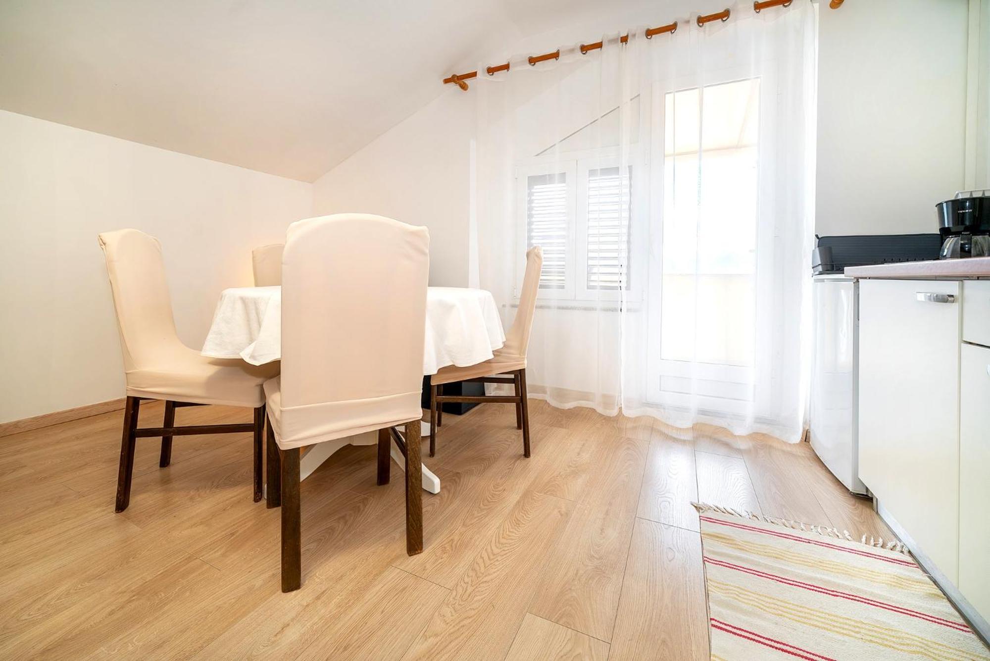 Studio Apartments Cavrak With Terrace Baška Extérieur photo
