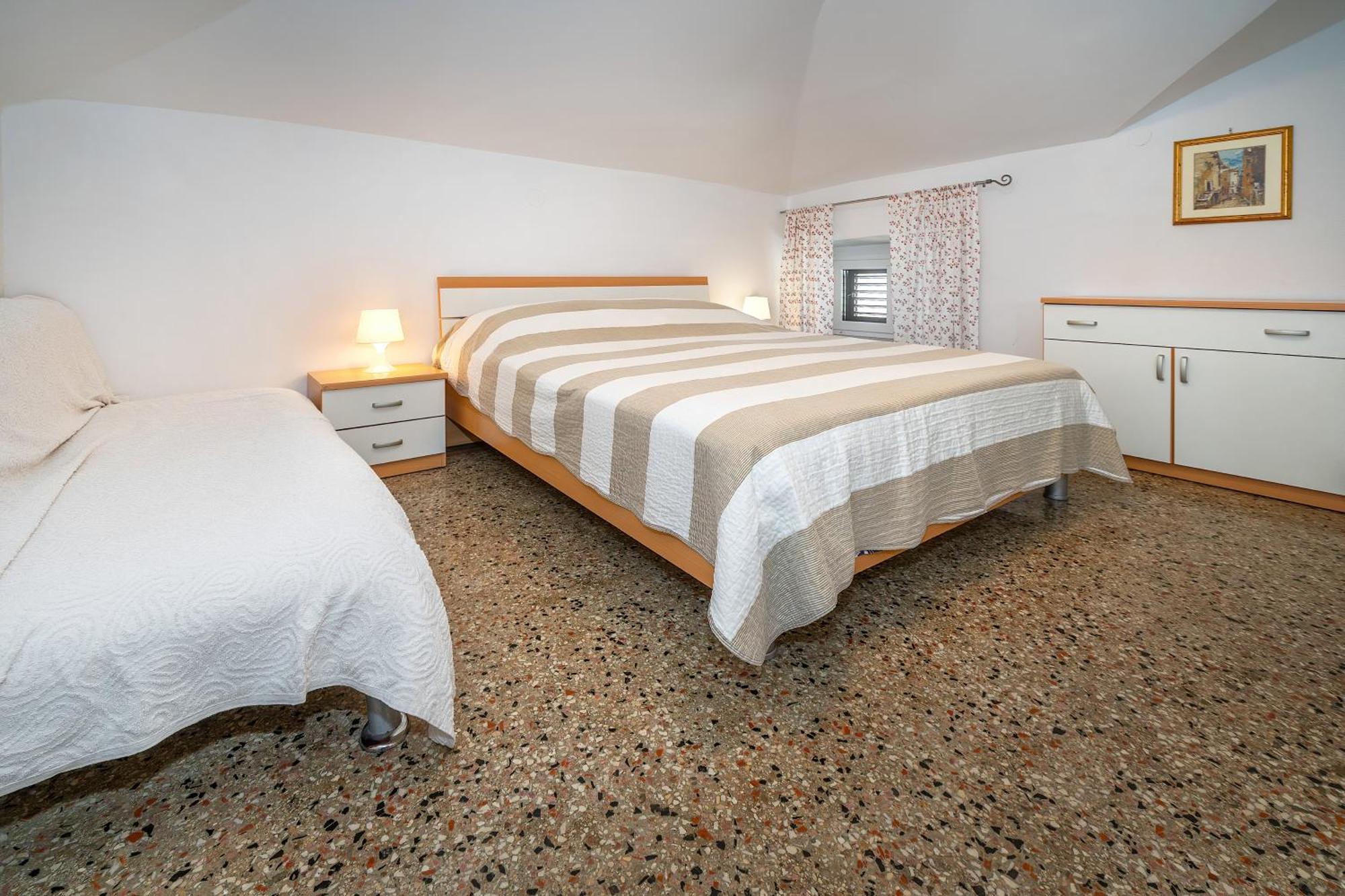 Studio Apartments Cavrak With Terrace Baška Extérieur photo